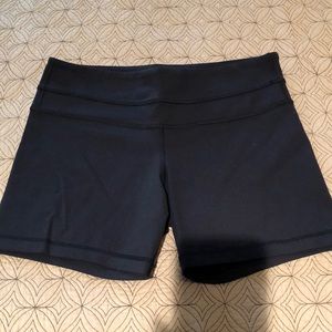 Lululemon short